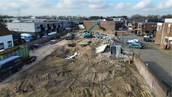 Uitgelichte afbeelding van Ede | Sloopwerkzaamheden lopen ten einde: woningen met kantoorruimte